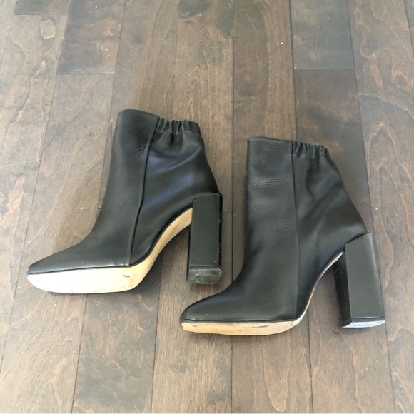 L’Intervalle leather booties - Picture 2 of 9